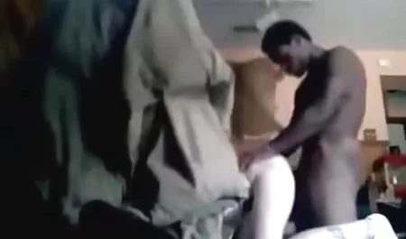 سر س ک س با مادرزن پا, خروس سیاه بزرگ